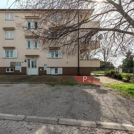 Apartment Andrea Porec Exterior photo
